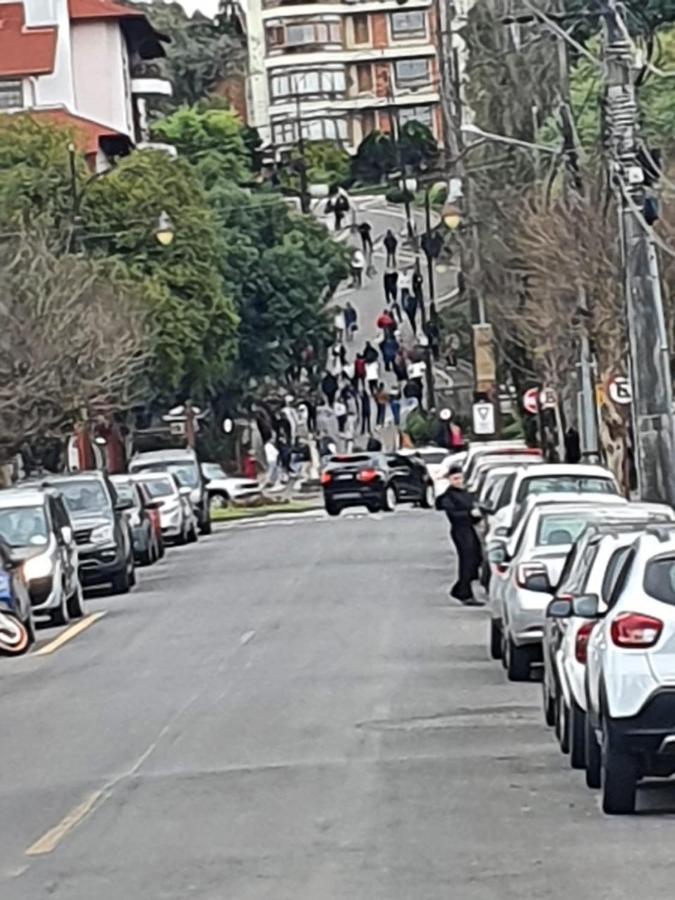 Apartamento A Um Passo Da Rua Torta Com Wifi Gramado Buitenkant foto